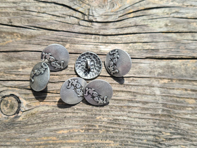 Metallknopf mit Blumenranke 20mm 