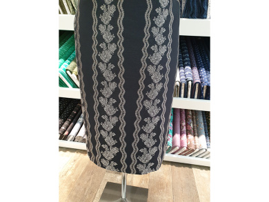 Jacquard Trachtenpanel schwarz Rose 0,79m x 1,60m 