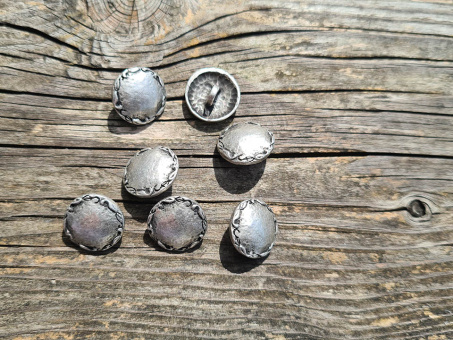 Metallknopf mit Ornamenten 17mm 